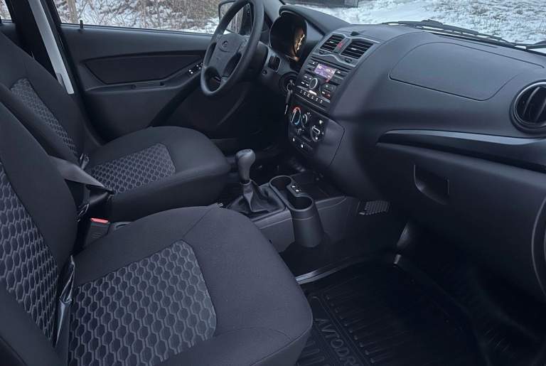 В наличии новая lada granta 24 г. В comfort +, в кузове седан, темно серый "борнео"
Богатая комплектация: кондиционер, подогрев сидений, электро усилитель, авs,
Стеклоподъёмники, электро зеркала, штатная магнитола,
Шумоизоляция, защита двигателя.
Литые диски r15.
Будете первым владельцем.
Цена 1 м 170 т. Торг
Осмотр г. Петровское / красный луч.
Дополнительная информация по телефону
📱 ☎ 📞 + 7 959 266 92 40 (Телеграмм, ватцап) - фотография - 4