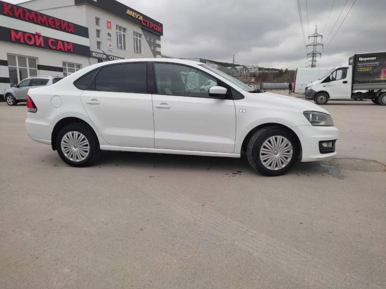 Продам volkswagen polo 1.6 at, 2017г. В. , пробег 232т. Км. С самым надежным мотором 1.6 и автоматической коробкой передач. В машине есть все необходимое для комфорной езды, климат, мультируль, гидроусилитель, 4 электро стеклоподъемника, подогрев передних сидений, подогрев зеркал, туманки и тд. Кузов в хорошем состоянии, ходовая часть без нареканий, салон как новый, в авто все работает как нужно. Донецк. 1350000руб. +79498194495 - фотография - 6