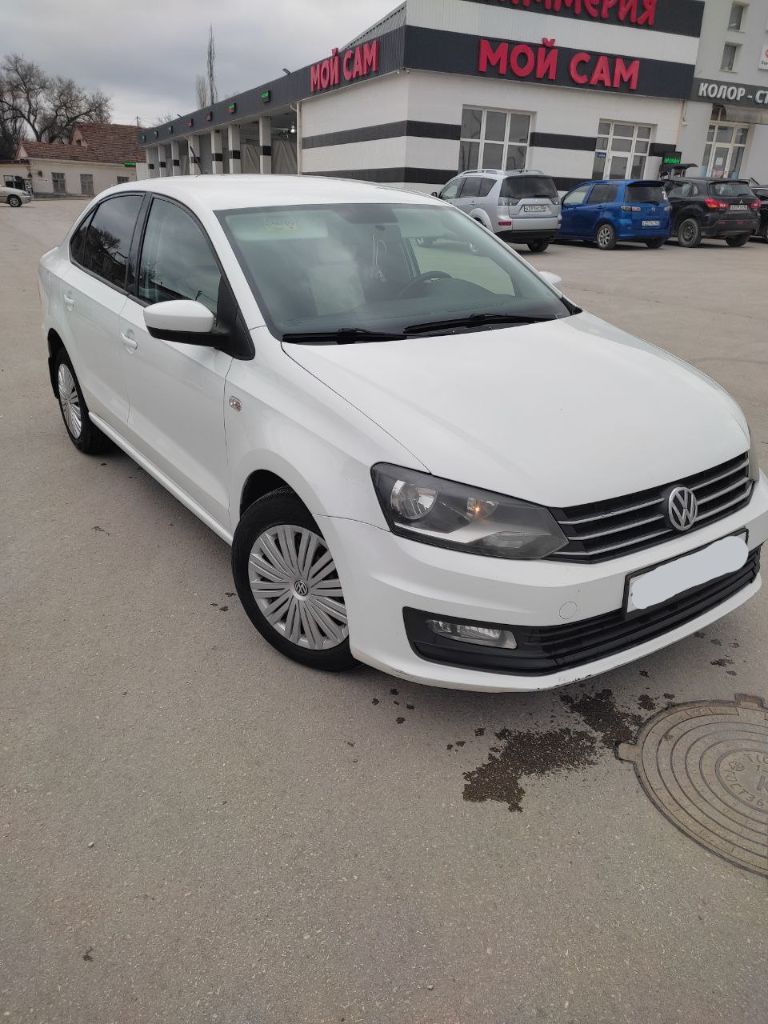 Продам volkswagen polo 1.6 at, 2017г. В. , пробег 232т. Км. С самым надежным мотором 1.6 и автоматической коробкой передач. В машине есть все необходимое для комфорной езды, климат, мультируль, гидроусилитель, 4 электро стеклоподъемника, подогрев передних сидений, подогрев зеркал, туманки и тд. Кузов в хорошем состоянии, ходовая часть без нареканий, салон как новый, в авто все работает как нужно. Донецк. 1350000руб. +79498194495 - фотография - 2