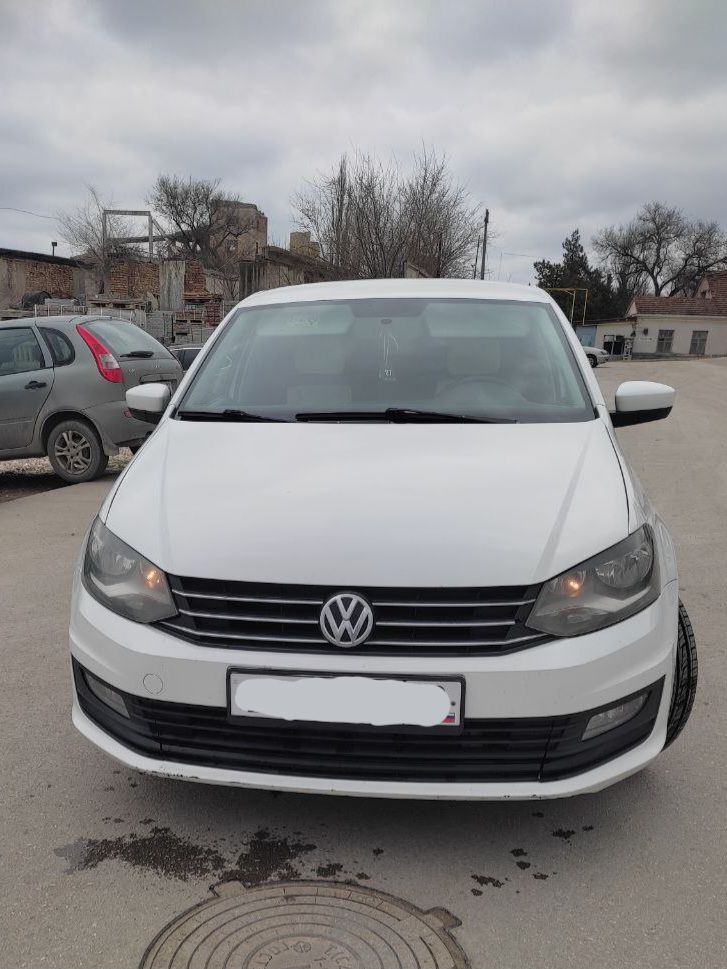 Продам volkswagen polo 1.6 at, 2017г. В. , пробег 232т. Км. С самым надежным мотором 1.6 и автоматической коробкой передач. В машине есть все необходимое для комфорной езды, климат, мультируль, гидроусилитель, 4 электро стеклоподъемника, подогрев передних сидений, подогрев зеркал, туманки и тд. Кузов в хорошем состоянии, ходовая часть без нареканий, салон как новый, в авто все работает как нужно. Донецк. 1350000руб. +79498194495 - фотография - 5