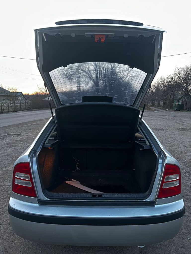 Продам skoda oktavia.
2003Г. После дтд.
2 Владельца.
Двигатель 1.6, 75 л. С (55 квт)
Ходовая, двигатель полностью исправны. Пробег 240 тыс. Выполнялись все то по плану. Цена 380 тыс. Тел 7949 334 17 40 - фотография - 8