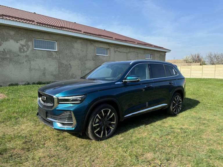 Автомобиль в луганске! Новое авто!

Geely monjaro 2.0 at, 2023 :
Комплектация luxury awd!

– Современный 4-цилиндровый турбированный
Двигатель объёмом 2.0л;
– Мощность двигателя - 258 л. С;
– Крутящий момент до 350 н-м. ;
– Разгон с места до 100 км/ч за 7,7с
– 8-Ступенчатая автоматическая коробка передач (8ат);
– Интеллектуальный полный привода 4wd 6-го поколения;
– 6 Режимов движения – комфортный, экономичный, спортивный, интеллектуальный, снег, внедорожный.
– Русифицирован, работает голосовое управление.

* Все документы готовы к продаже!
* В стоимость включено: эптс, сбктс, русификация и утилизационный сбор!

Цена: 4 150 000 ₽

Все вопросы вы можете задать по телефону:
+7 (959) 123-24-06 - фотография - 2