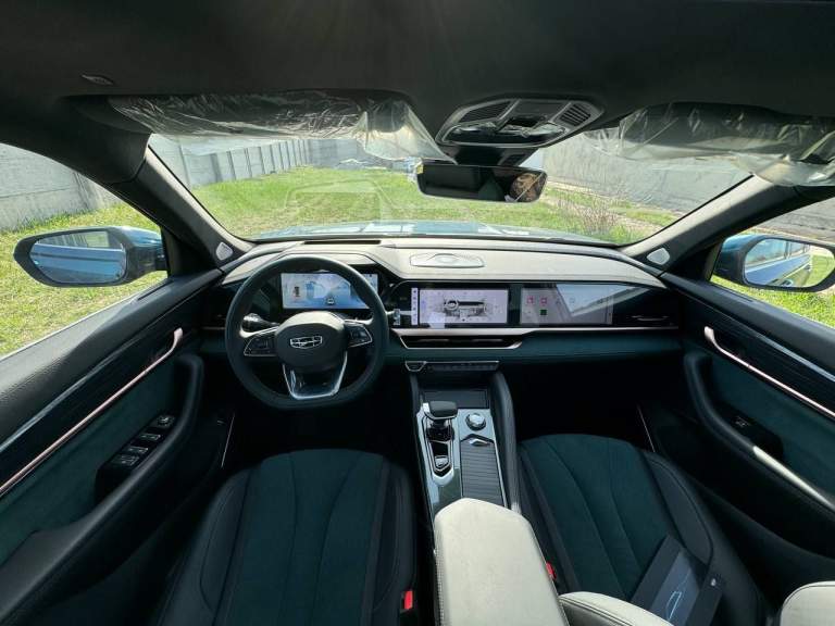 Автомобиль в луганске! Новое авто!

Geely monjaro 2.0 at, 2023 :
Комплектация luxury awd!

– Современный 4-цилиндровый турбированный
Двигатель объёмом 2.0л;
– Мощность двигателя - 258 л. С;
– Крутящий момент до 350 н-м. ;
– Разгон с места до 100 км/ч за 7,7с
– 8-Ступенчатая автоматическая коробка передач (8ат);
– Интеллектуальный полный привода 4wd 6-го поколения;
– 6 Режимов движения – комфортный, экономичный, спортивный, интеллектуальный, снег, внедорожный.
– Русифицирован, работает голосовое управление.

* Все документы готовы к продаже!
* В стоимость включено: эптс, сбктс, русификация и утилизационный сбор!

Цена: 4 150 000 ₽

Все вопросы вы можете задать по телефону:
+7 (959) 123-24-06 - фотография - 9