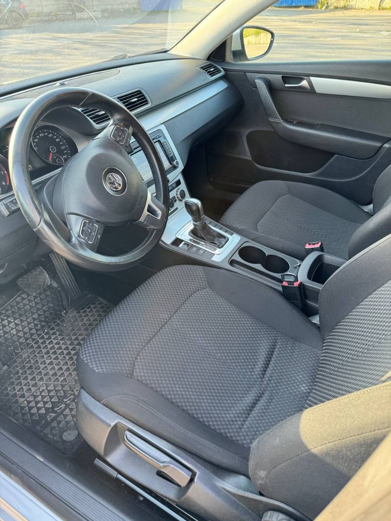 Продам vw passat b7 2012 г. Европейка
Мотор:1.4 tfsi
Коробка: dsg
Пробег: 167 000
Номер: +79493753906
Цена: 1 400 000(торг у капота)
Город макеевка
Авто в шикарном состоянии. Недавно была замена цепи, коробка и двигатель обслужена полностью, технически исправна полностью, вложений не требует. Мульти-руль, климат-контроль исправен. Электро-ручник и авто-холд исправен. Кузов был отполирован. У машины 2 хозяина по птс(оригинал). По автотеке машина с 2013 по 2022 года обслуживалась у официального дилера в москве. Остальные вопросы по телефону. - фотография - 3