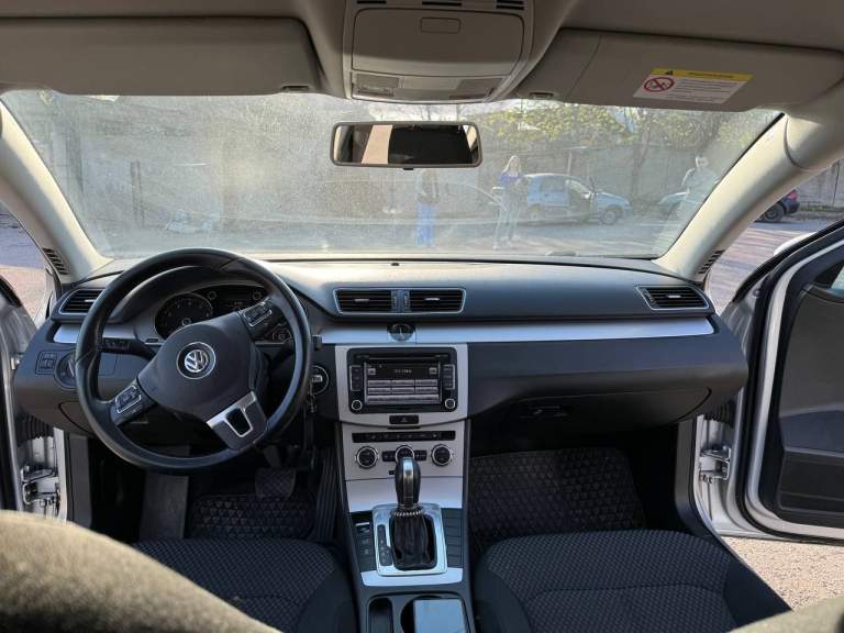 Продам vw passat b7 2012 г. Европейка
Мотор:1.4 tfsi
Коробка: dsg
Пробег: 167 000
Номер: +79493753906
Цена: 1 400 000(торг у капота)
Город макеевка
Авто в шикарном состоянии. Недавно была замена цепи, коробка и двигатель обслужена полностью, технически исправна полностью, вложений не требует. Мульти-руль, климат-контроль исправен. Электро-ручник и авто-холд исправен. Кузов был отполирован. У машины 2 хозяина по птс(оригинал). По автотеке машина с 2013 по 2022 года обслуживалась у официального дилера в москве. Остальные вопросы по телефону. - фотография - 4