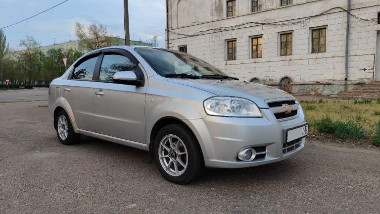 Продам автомобиль chevrolet aveo t250 ( шевроле авео) год выпуска 2008, двигатель f16d3 1.6, механическая кпп, топливо бензин. По комплектации: гидроусилитель руля, кондиционер (исправен), abs, электрические зеркала с подогревом, подогрев передних сидений, передние стеклоподъёмники, магнитола sony. Пробег 173 т. Км. Масло от замены до замены не расходуется. Авто на рф учёте, я владелец по птс, владею с 2011 года. За всё время ни одного дтп. Авто полностью в заводском окрасе. Продаю с 2-мя комплектами шин на дисках, лето kumho kh-11 185/60/r14 на легкосплавных дисках остаток протектора 60%, зима шипованная nokian nordman 5 185/60/r14 на родных штампованных дисках остаток 50%. В 2023 году в профилактических целях выполнена антикоррозионная обработка днища авто и скрытых полостей. В фарах установлены 3.0 дюймовые биксеноновые линзы. Салон чистый не прокуренный.
Масло заменено на пробеге 172т. К. М
Большой ремонт передней подвески с заменой амортизаторов и замена комплекта грм выполнены в июне 2021 на пробеге 149 т. Км.
Комплект сцепления заменена на valeo в апреле 2019 на пробеге 129 т. Км.
Цена 650 тыс. Руб. Г. Донецк, тел. +79494385535 - фотография - 5