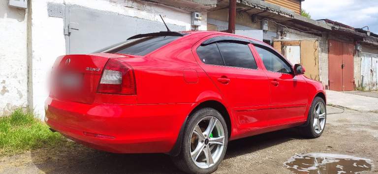 Машина в донецке. Scoda octavia a5, 2011 года. Двигатель бензин 1.6. Пробег 262000. Стоимость 890000. Есть нюансы по кузову. Все вопросы по телефону :+79493124187 - фотография - 7