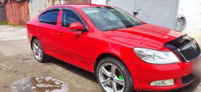 Машина в донецке. Scoda octavia a5, 2011 года. Двигатель бензин 1.6. Пробег 262000. Стоимость 890000. Есть нюансы по кузову. Все вопросы по телефону :+79493124187 - фотография - 6