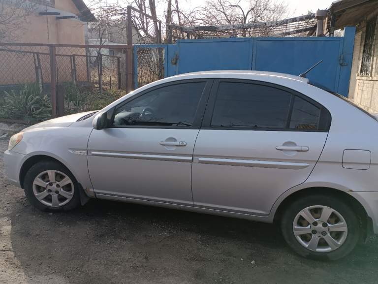 Продам автомобиль хюндай акцент 1.6 2008г. Автомат, цвет серый, пробег236000, цена 600000. - фотография - 2