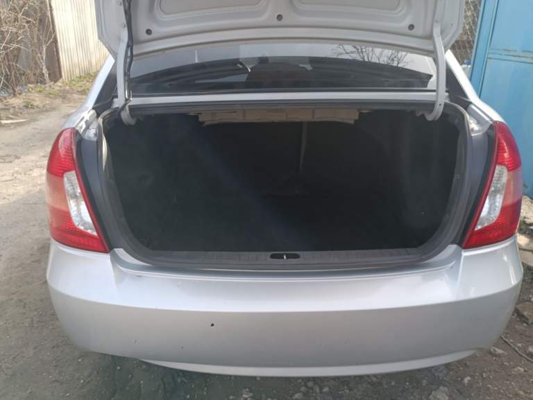 Продам автомобиль хюндай акцент 1.6 2008г. Автомат, цвет серый, пробег236000, цена 600000. - фотография - 6