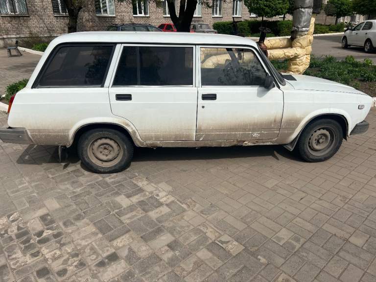 Доброго времени суток предлагаю к рассмотрению данный авто в хорошем техническом состоянии за время владения было много чего поменяно коробка 5ст новая, кардан и редуктор тоже новые проехали около 5тыс км двигатель чувствует себя на отлично (проблемы с документами) торг +79495693697 - фотография - 12