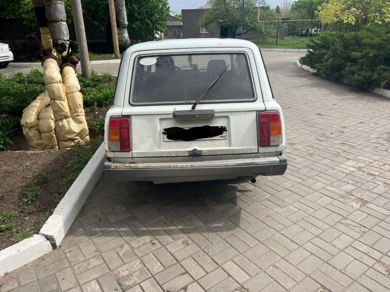 Доброго времени суток предлагаю к рассмотрению данный авто в хорошем техническом состоянии за время владения было много чего поменяно коробка 5ст новая, кардан и редуктор тоже новые проехали около 5тыс км двигатель чувствует себя на отлично (проблемы с документами) торг +79495693697 - фотография - 11