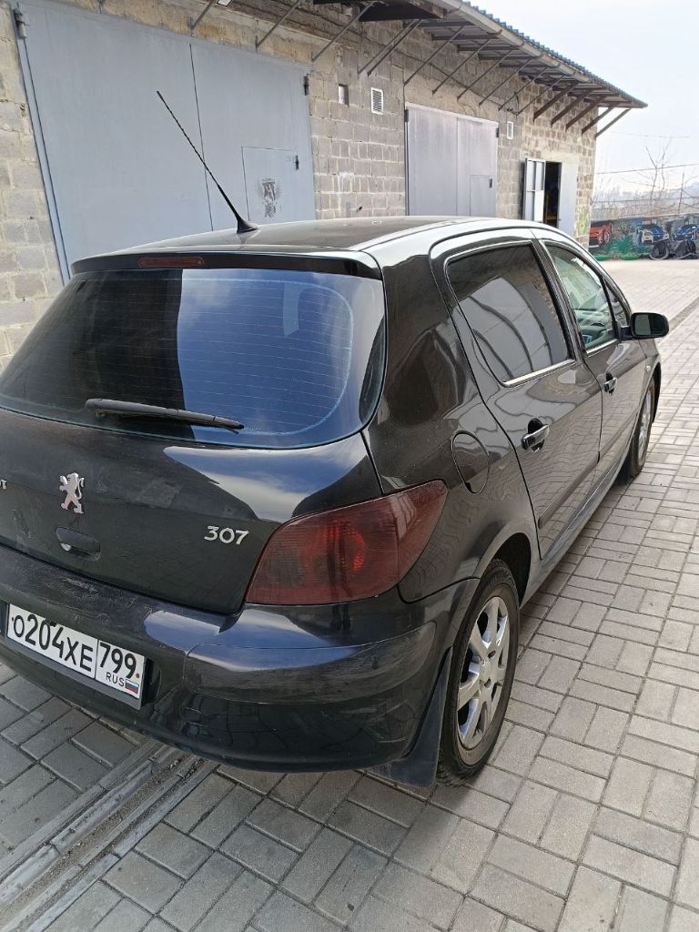 2005 Год. В хорошем состоянии. Все жидкости поменяны. Автомат. Климат контроль двухзонный. Литые диски. 150000 оригинальный пробег. Android магнитола с камерой заднего вида - фотография - 7