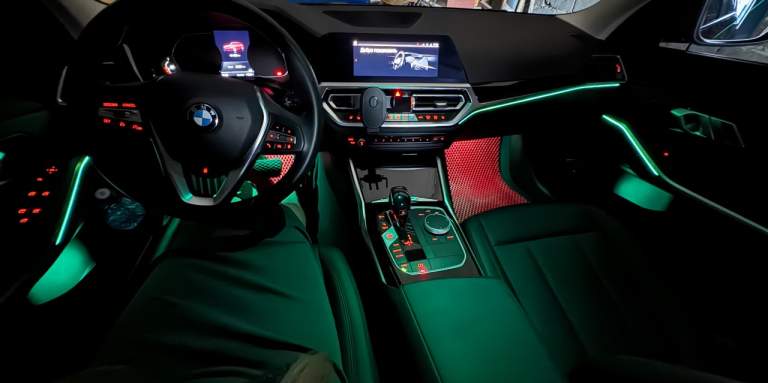 Продам практически новый bmw 318i в g20 кузове 2021 г. В.
Пробег - 22000
Автомобиль в идеальнейшем состоянии. Все то проходились у официального дилера в ростове, все заказ наряды от дилера на руках. На данный момент авто еще на официальной гарантии. Следующее то у официального дилера будет так же бесплатным, так как когда авто покупалось то попало под акцию, что все то в течении 4х лет или же 80к пробега у любого официального дилера бесплатные.
Автомобиль покупался новым лично мной в краснодаре у официального дилера бакра, хозяин один - я, так что любой вид переоформления. Сборка не российская, собиралась в мексике после чего транспортировалась в краснодар.
Так как автомобиль не пригнан, а официальный, дилерский, по этому кристально чистый и история и любые отчеты делаются без проблем. За все время эксплуатации всегда заливался только 100 бензин лично мной. Никакие чипы, и прочий колхоз не делался, машина в стоке.
2 Комплекта резины, зима почти новая, лето рамфлет еще на 2-3 сезона хватит точно.
По комплектации есть почти все, и подогревы сидений и руля, и 3х зонный климат, и датчики света дождя а так же давления в шинах, и круиз, и много чего еще.
Цена : 4.600.000р
Телефон : +79493460791 виктор - фотография - 23