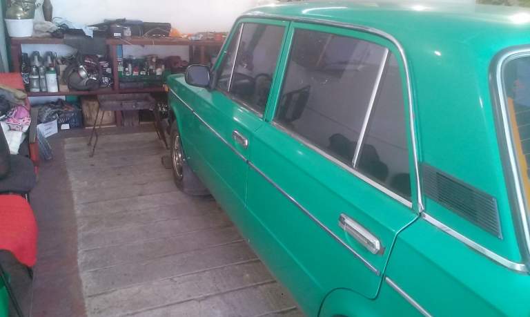 Продам ваз 2106, двс 1,6. 1980 г. В. Машина технически исправна, ухожена, салон чист. Кузов цел. Есть незначительные изъяны по лкп. Я хозяин. Цена 150 р, торг. +79493012860 - фотография - 2
