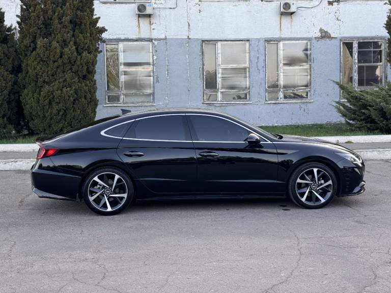 Продам hyundai sonata 2021 sel plus🔥🔥🔥
Авто в родной краске все стекла родные, безопасность заводская. Отличная история авто.
В очень хорошей комплектации, full led оптика с авто дальним, удержание полос, адаптивный круиз контроль, автозапуск с ключа, панорама, беспроводная зарядка, салон алькантара с черным потолком, музыка bose, led приборная панель, car play.
Любые проверки на сто.

+79493844637 Telegram феникс
Цена 2 750 000 💥💥💥 - фотография - 6