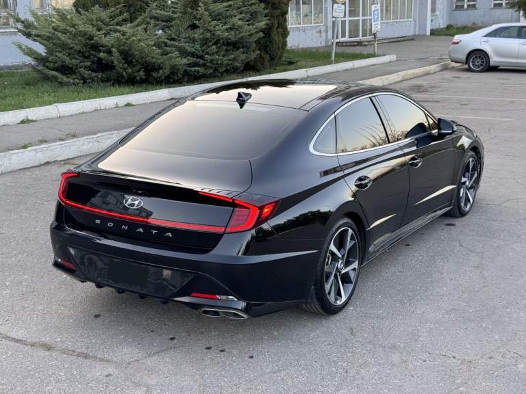 Продам hyundai sonata 2021 sel plus🔥🔥🔥
Авто в родной краске все стекла родные, безопасность заводская. Отличная история авто.
В очень хорошей комплектации, full led оптика с авто дальним, удержание полос, адаптивный круиз контроль, автозапуск с ключа, панорама, беспроводная зарядка, салон алькантара с черным потолком, музыка bose, led приборная панель, car play.
Любые проверки на сто.

+79493844637 Telegram феникс
Цена 2 750 000 💥💥💥 - фотография - 4