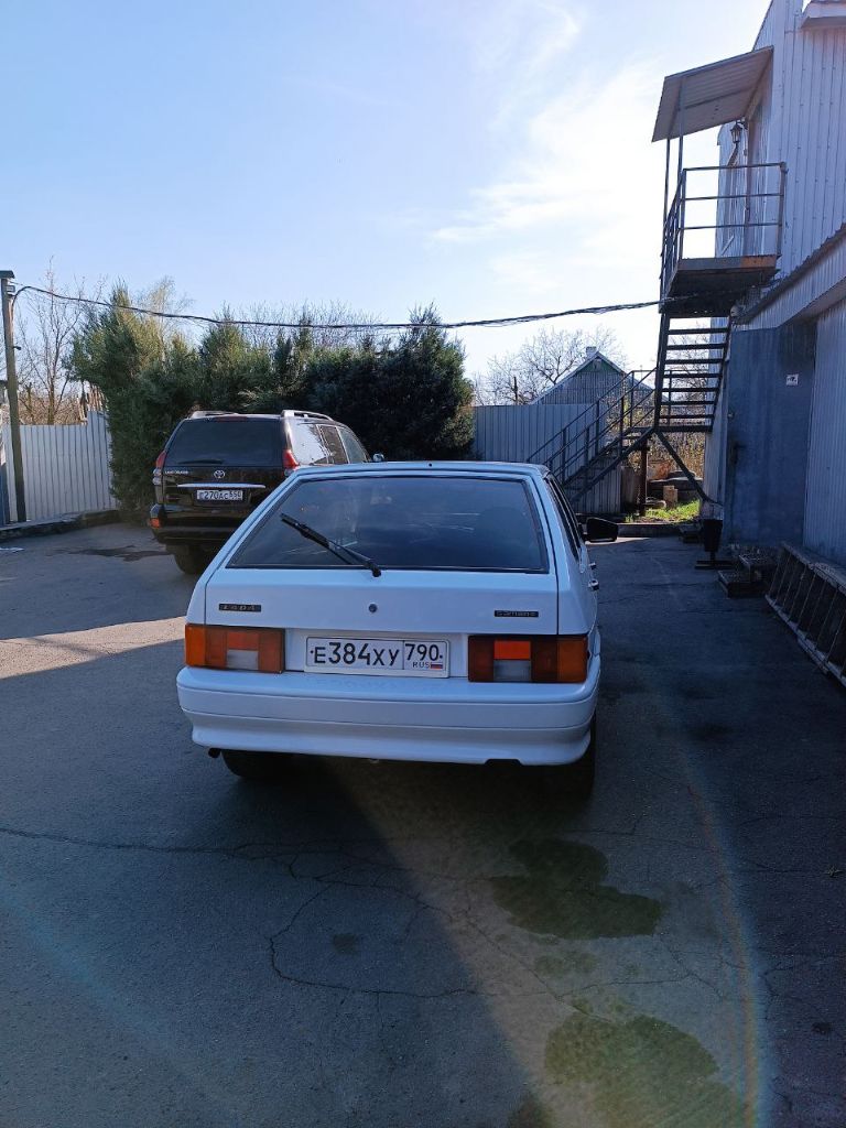 Продам авто ваз 2114. 2012 г.
Автомобиль полностью исправлен в тех. Состоянии! Машина полностью зашумлена в 3 слоя, даже крылья! Внутри обработана мовилью! Дно полностью родное, не переваривали!!! Ходовая в идеальном состоянии, стоят стойки ss20, установлены усиленные тормоза! Передние тормозные диски вентилируемые! Суппорта от приоры! Мотор 8-клапанный сток! Коробка родная заводская 10! Фары led оптика! Задание стопы установлена яркие светодиодные платы! Из недавнего было поменяно сцепление! Новые диски r15 с новой летней резиной nexen! Есть зимняя шипованая резина cordiant в хорошем состоянии! Авто знаю от первого хозяина, я 3 собственник! В дтп не участвовал!!! Были незначительные рыжики поэтому авто освежалось!
Цена 380т. Минимальный торг!
+79494403934 - фотография - 4