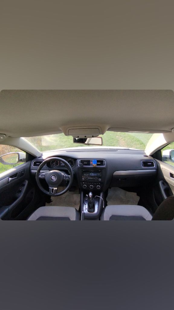 Продаю автомобиль volkswagen jetta в очень хорошем состоянии.
2 Ключа + резина зима лето.
Год 2012 ( вин по запросу)
Пробег 125.000 км
Мотор 1.4 tsi
Акпп 7 ступеней
Ходовая в отличном состоянии
Салон в идеале, подушки не открывались;
Комплектация джетты, двухзонный климат, подогрев сидений, лобового и зеркал. Парктроник перед и зад, мультируль, датчик света, датчик дождя, омыватель фар, кнопка старт стоп.
Кузов в отличном состоянии.
Полностью обслуженный автомобиль, сел поехал.
Ухоженный автомобиль
1.750.000 + Хороший торг у капота.
+79493510692 - фотография - 4