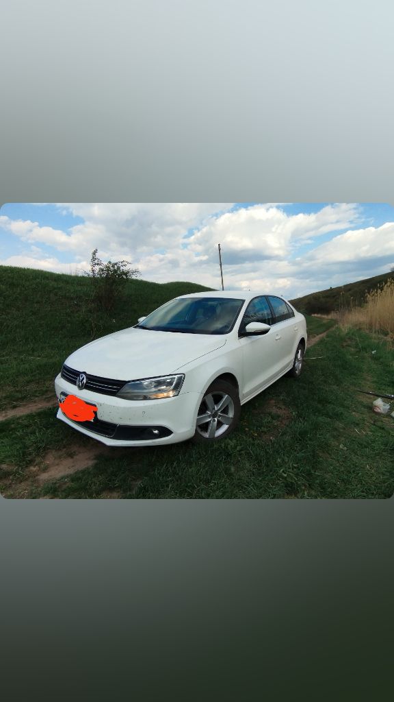 Продаю автомобиль volkswagen jetta в очень хорошем состоянии.
2 Ключа + резина зима лето.
Год 2012 ( вин по запросу)
Пробег 125.000 км
Мотор 1.4 tsi
Акпп 7 ступеней
Ходовая в отличном состоянии
Салон в идеале, подушки не открывались;
Комплектация джетты, двухзонный климат, подогрев сидений, лобового и зеркал. Парктроник перед и зад, мультируль, датчик света, датчик дождя, омыватель фар, кнопка старт стоп.
Кузов в отличном состоянии.
Полностью обслуженный автомобиль, сел поехал.
Ухоженный автомобиль
1.750.000 + Хороший торг у капота.
+79493510692 - фотография - 2