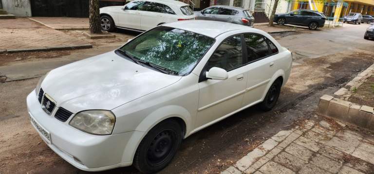 +79493328438
Suzuki forenza
Тот же лачети только с японским двигателем 2 литра и японской коробкой автомат
Цена 420 000р. Цена на время праздников
Год выпуска 2004
Пробег 263
Объём двигателя 2 литра
Коробка автомат
Лошадей 128
Ходовая, кузов, электрика по запчастям обычная lacetti.
4 Стеклоподъемника
Кондиционер
Электрорегулировка зеркал
Сенсорная магнитола
Чехлы из экокожи в идеальном состоянии
Состояние очень хорошее
Двигатель и коробка на отлично
Ходовая не гремит
Кузов без дыр, гнили, ржавчины.
Стёкла оригинал
Стаканы в идеальном состоянии
Я хозяин по птс. Учёт наш 180
Птс оригинал. Всего 3 хозяина было
Зима практически новая 15 на штампах( проехала 4000)
Лето на оригинальном 16 литье ( ни одна лачети с завода не была на 16 литье) лето проехало 10-12 тысяч. 2 сезона проходит.
За посл пол года ремонтировали генератор, новый акб, передние подшипники.
Сделал более 70 фотографий, где видно арки, пороги, стаканы, кромки дверей и все остальное, чтобы не было лишних вопросов.
Ссылка на все фотографии ниже. Авто в донецке. Езжу каждый день.
Цена 420 000. Самая низкая цена в рф
Смотрите все фото
Https://disk. Yandex. Ru/d/hyonjp7hs2doua
+79493328438 - фотография - 3