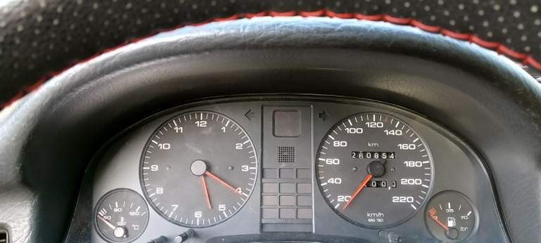 Продам ауди -80 td -1.9 (дизель). Год выпска1992. Я проехал 261 т. Км. Двигатель работает как часы, масло менялось один раз в год, так как 10000 тыс. Км за год не проезжал, турбина работает. Кузов оценкован внутрение полости обработаны. Стоит хорошая оптика. Стоимость 350 т. Руб. Разбор полетов капота тел. +79493302313 сергей. - фотография - 1