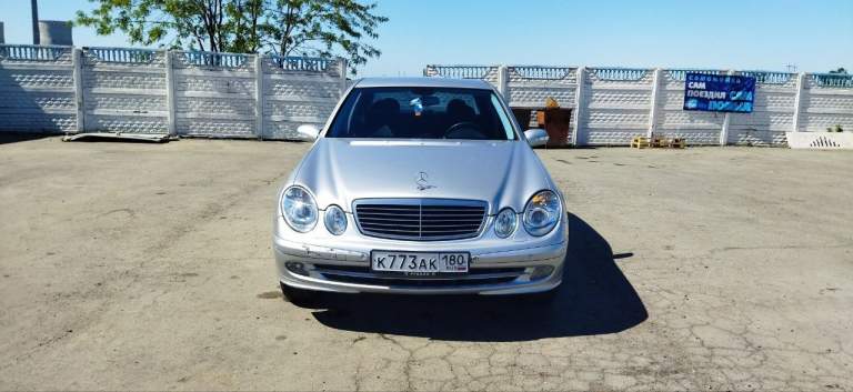Продам свой хороший автомобиль. Много чего сделано и обслужено. Привезен в рф официальным диллером. По кузову есть небольшие следы эксплуатации, не критично. Все стекла родные. Все вопросы по телефону. Сообщения не читаю. Обмен не интересует. Цена 900000,00. Возможен торг при осмотре. Смотреть в городах зугрэс или иловайск. Тел. +79493199210 - фотография - 5