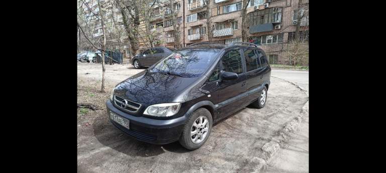 Opel zafira a, 2.0 dti (дизель), год выпуска 2005, 7-местная, пробег 286000 родной. Кпп механика, 5 ступенчатая. 2-й владелец.
Мультируль, кондиционер, обогрев зеркал, 2эл. Стеклоподьемника, эл. -регулировка зеркал заднего вида, центральный замок, сигнализация starline с автодоводчиком передних стекол, подушки безопасности.
Резина на r16, диски на оригинальном литье.
Цена 650000₽ + новая зимняя шипованая резина (2024г. ) в подарок!
По кузову - как на фото, без сюрпризов, авто не бито все железо родное кузов ровный. Коробка переключается мягко без замечаний. Двигатель мощный, турбо, работает ровно не троит, не дымит ходовая часть абсолютно без нареканий.
Не требует вложений. Любые проверки за ваш счет приветствуются. Динамичный, комфортный, семейный, и самое главное - не прихотливый и экономичный и очень вместительный автомобиль.
Юридически чистый и готовый к переоформлению. Осмотр донецк, звоните в любое время +79493050665, тел. , telegram - фотография - 3