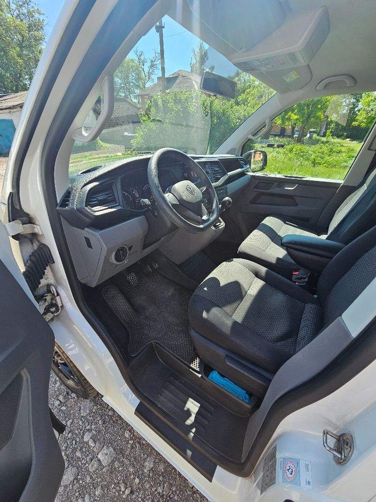 Продам микроавтобус volkswagen transporter t 6.1
Выпуск декабрь 2020 года белого цвета
2.0 Tdi
5 Ст. Мкпп
Пробег 185000 км.
Грузовой, резвый и экономичный, в отличном состоянии, в родной краске, новые амортизаторы и опоры, новый ремень грм и ролики, новая резина и диски, всё работает исправно. Кондиционер, парктроники перед, зад с отображением дистанции на дисплее, безпроводная зарядка, старт стоп, лэд оптика и т. П. Зимняя резина на штампах.
Цена 3870000 руб.
Макеевка
+79493784028 - фотография - 8