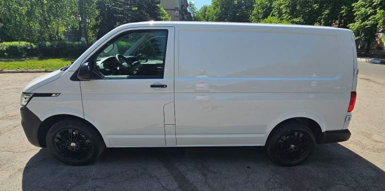 Продам микроавтобус volkswagen transporter t 6.1
Выпуск декабрь 2020 года белого цвета
2.0 Tdi
5 Ст. Мкпп
Пробег 185000 км.
Грузовой, резвый и экономичный, в отличном состоянии, в родной краске, новые амортизаторы и опоры, новый ремень грм и ролики, новая резина и диски, всё работает исправно. Кондиционер, парктроники перед, зад с отображением дистанции на дисплее, безпроводная зарядка, старт стоп, лэд оптика и т. П. Зимняя резина на штампах.
Цена 3870000 руб.
Макеевка
+79493784028 - фотография - 7