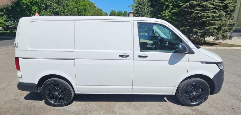 Продам микроавтобус volkswagen transporter t 6.1
Выпуск декабрь 2020 года белого цвета
2.0 Tdi
5 Ст. Мкпп
Пробег 185000 км.
Грузовой, резвый и экономичный, в отличном состоянии, в родной краске, новые амортизаторы и опоры, новый ремень грм и ролики, новая резина и диски, всё работает исправно. Кондиционер, парктроники перед, зад с отображением дистанции на дисплее, безпроводная зарядка, старт стоп, лэд оптика и т. П. Зимняя резина на штампах.
Цена 3870000 руб.
Макеевка
+79493784028 - фотография - 3