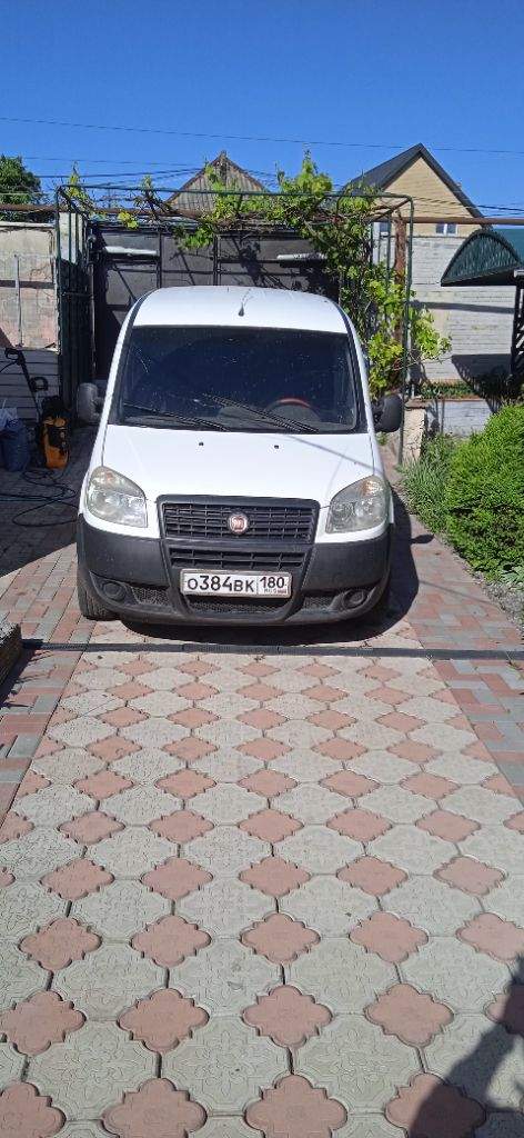 Продам. Рабочую лошадку фиат добло бензин 1'4. На полном ходу делать ничего не надо. 600 тыс руб - фотография - 5