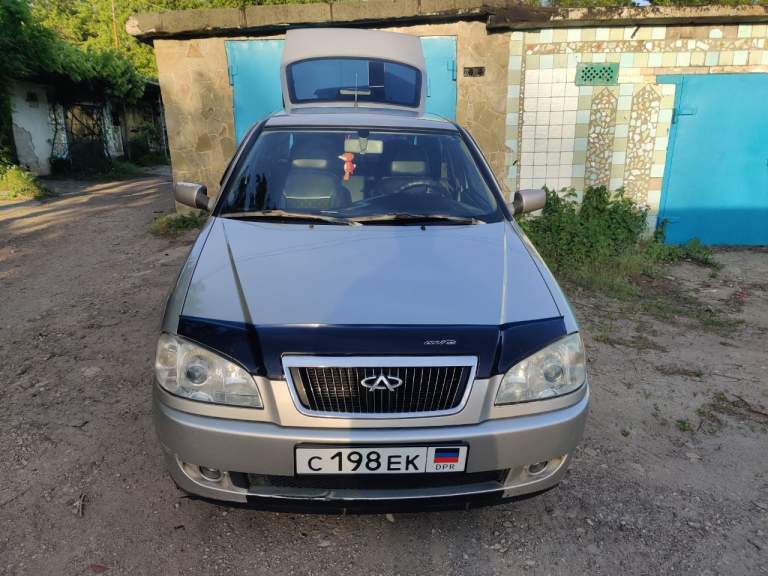 Продам chery amulet 2007 года 1.6.
Я второй владелец. Владею 4 года.
Автомобиль в ухоженном состоянии, в родном окрасе, есть вопросы только по кузову, но все очаги без гнили. Дно автомобиля полностью целое + обработано. В серьезных дтп не была.
Мотор+коробка на отлично. Технически машина отличная, не подводила никогда.
Родной пробег 216 000 км
Комплектация:
-Кондиционер
-Гур
-2 Стеклоподъемника
-Подогрев сидений
-Магнитола
2 Комплекта колес на штампах(лето мишлен, зима гудиер). Резина ещё 1-2 сезона 100% проходит.
Менялся акб 1 год назад. (varta)
Линзованная+хороший ксенон. Свет отличный.
С машиной отдаю новые (покупались, не пригодились) и старые запчасти.
На машине старался не экономить, масло лью только motul 6100 10w40.
Масло не есть. От замены до замены не доливаю ни капли.
Звоните, по машине расскажу очень очень много.
Машина находится в г. Макеевка
Цена: 310.000.
+79493776313 - фотография - 1