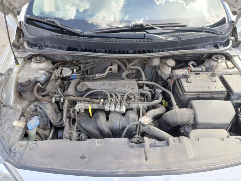 Hyundai solaris 2011 1.4 литра 5-мкпп 107 л. С. Птс оригинал 2 хозяина. Пробег реальный подтвержденный 317000км. Хорошее техническое состояние. Установлен гбо 4 поколения. Комплектация; гур, мультируль, обогрев зеркал, заднего стекла, электрорегулировка зеркал, подогрев передних сидений, кондиционер, парктроники задние, штатная магнитола 6 динамиков, так же установлены мини линзы. Хорошая летняя резина пробег 20000км. Без гбо на 20к дешевле. Доставка до днр, лнр, мариуполь если другой город, то обсудим. Собственник. 790000₽ +79951472181 - фотография - 6