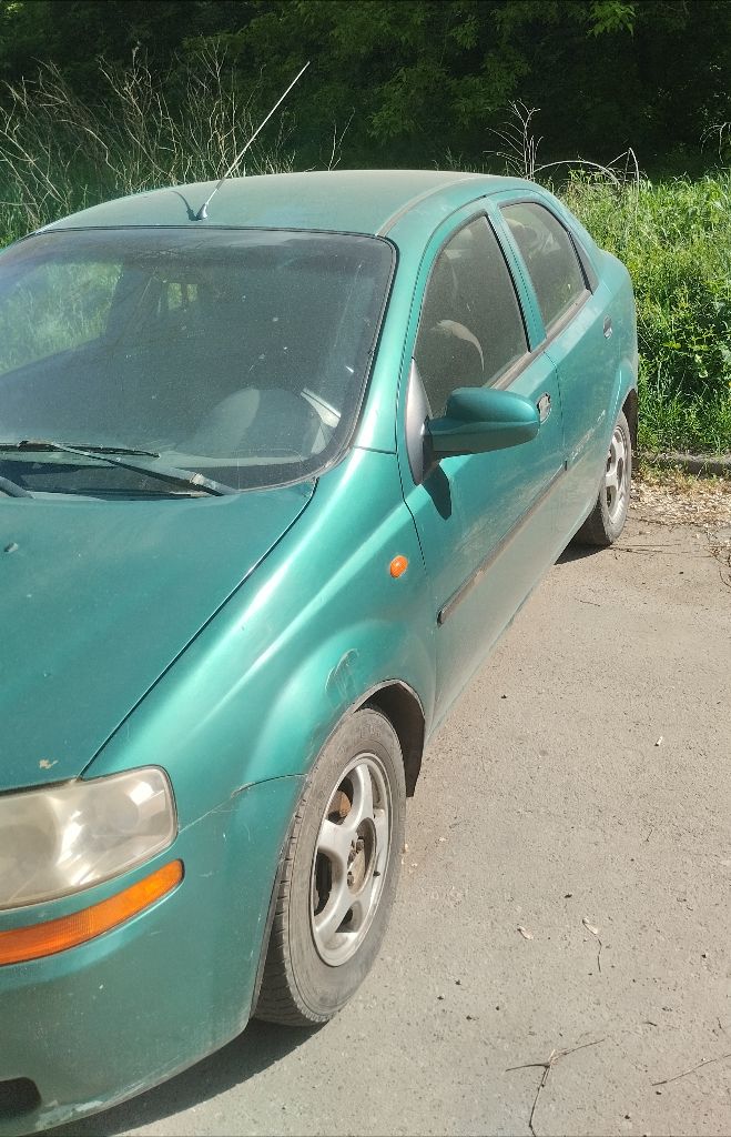 Продам chevrolet aveo 1.5 2004 г. Газ евро2. Не бита, не гнилая, на ходу, все включается, все работает, ездит жена, есть косяки по кузову (ничего критического). По документам я владелец, переоформление без проблем.
375000. Торг только у капота. +7 949 340 10 47 - фотография - 2