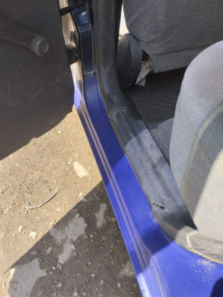 Продаю daewoo lanos 1.5. 2002 г. Газ евро2. Не бита, не гнилая, дно на 5+. Машина покрыта защитным покрытием "raptor" (машина матовая), каждый день на ходу, все работает, новый выхлоп, заменил грм с помпой. По документам полный порядок. Цена 260000. Торг у капота. +7 949 340-10-47 сергей - фотография - 9