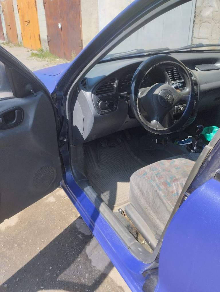 Продаю daewoo lanos 1.5. 2002 г. Газ евро2. Не бита, не гнилая, дно на 5+. Машина покрыта защитным покрытием "raptor" (машина матовая), каждый день на ходу, все работает, новый выхлоп, заменил грм с помпой. По документам полный порядок. Цена 260000. Торг у капота. +7 949 340-10-47 сергей - фотография - 6