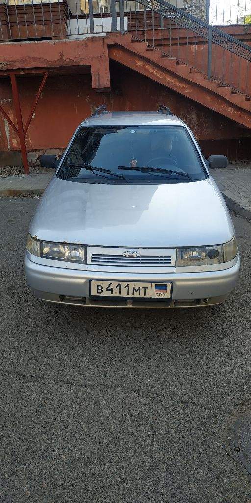 Продам ваз 2111, авто 2011 года выпуска, пробег 306 тыс км. Один владелец, покупалась в автосалоне донецка. Авто в удовлетворительном состоянии, требует кузовных работ. Из плюсов огромный багажник и маленький расход топлива 7.4 л на 100 км. Цена 200 т. Руб ( небольшой торг у капота) +79493945450 - фотография - 3