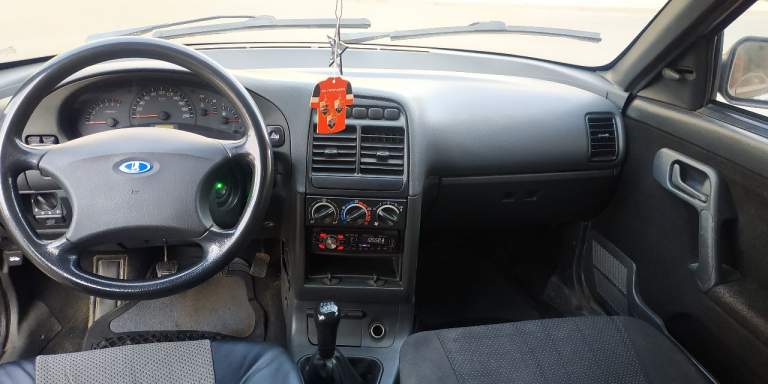 Продам ваз 2111, авто 2011 года выпуска, пробег 306 тыс км. Один владелец, покупалась в автосалоне донецка. Авто в удовлетворительном состоянии, требует кузовных работ. Из плюсов огромный багажник и маленький расход топлива 7.4 л на 100 км. Цена 200 т. Руб ( небольшой торг у капота) +79493945450 - фотография - 1