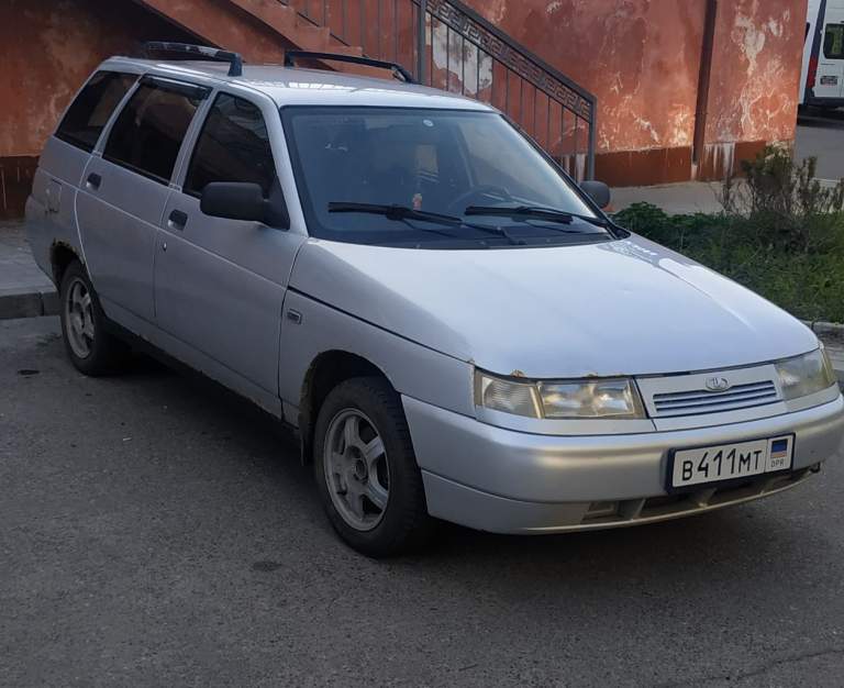 Продам ваз 2111, авто 2011 года выпуска, пробег 306 тыс км. Один владелец, покупалась в автосалоне донецка. Авто в удовлетворительном состоянии, требует кузовных работ. Из плюсов огромный багажник и маленький расход топлива 7.4 л на 100 км. Цена 200 т. Руб ( небольшой торг у капота) +79493945450 - фотография - 9