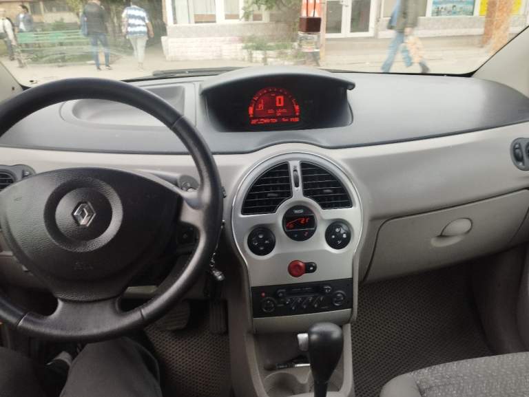 Продам renault modus
Объем 1,6
Коробка автомат
Год 2005.
Пробег 182000
За авто не стыдно. Куплена была в донецке в салоне. За время пользования ни разу не подвела. В заводском окрасе. Кузов оцинкованный. Стекла все родные. Двигатель, коробка в норме. Газ/бензин. Климат контроль, сигнализации, два комплекта колес, задние сиденья трансформер для перевозки объемных грузов. Салон очень просторный. С запчастями проблем нет. Гаражное хранение. Продажа от собственника
Цена 580000+торг
+79494174381 - фотография - 4