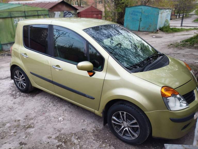 Продам renault modus
Объем 1,6
Коробка автомат
Год 2005.
Пробег 182000
За авто не стыдно. Куплена была в донецке в салоне. За время пользования ни разу не подвела. В заводском окрасе. Кузов оцинкованный. Стекла все родные. Двигатель, коробка в норме. Газ/бензин. Климат контроль, сигнализации, два комплекта колес, задние сиденья трансформер для перевозки объемных грузов. Салон очень просторный. С запчастями проблем нет. Гаражное хранение. Продажа от собственника
Цена 580000+торг
+79494174381 - фотография - 3