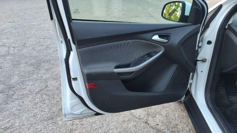 Ford focus 2013 г ecoboost 1.0 турбо. Состояние нового авто!
Родной пробег 20т. Куплена в автосалоне, один собственник.
Цена 1м 250т без торга.
Осмотр г. Красный луч /г. Петровское.
Дополнительная информация по телефону
☎+7 (959) 238-87-13 ( Телеграмм) - фотография - 9
