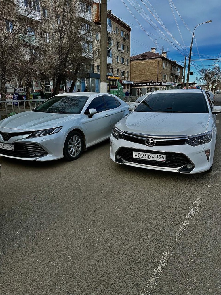 Продам авто
Toyota camry 55 эксклюзив
В родном окрасе
Лето на 18 r от 70
Зима на 16r
Все крутится все работают
Мишина около идеальная
3Хоз
2 750 000
89033738009 Дмитрий - фотография - 6