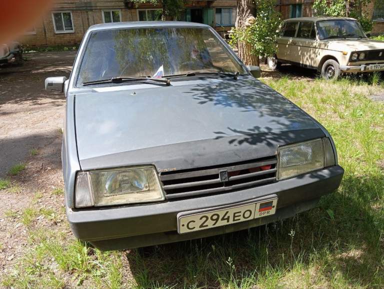 Горловка, продам ваз 21099 2006 года, двигатель инжектор 1.5 не дымит, масло не кушает, по коробке вопросов нет. В технической части все работает. Машинка на ходу каждый день! Кузов видно на фото, нужно заниматься. Учет днр продажа по тп на учет рф становится без проблем, цена 110 000р с торгом, вопросы по телефону +79494068574 - фотография - 3