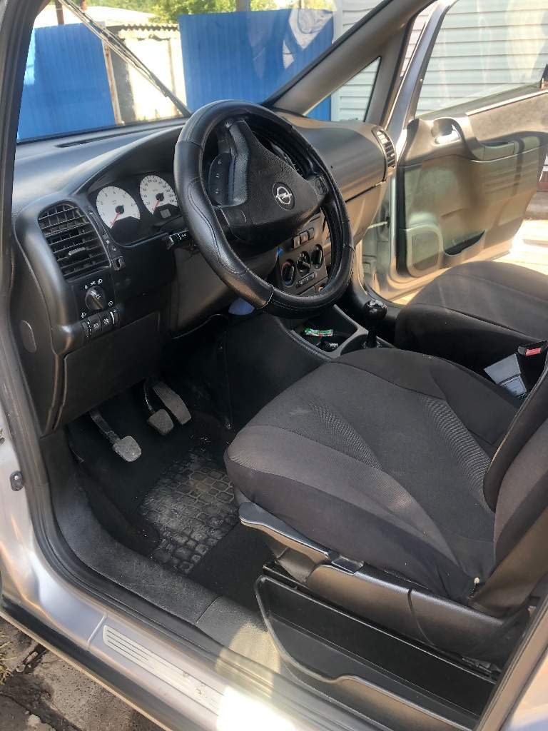Продам opel zafira, 2001 год в снежном. Пробег 280 000 км, газ/бензин, двигатель 1,8 л. Цена-450 000 ₽. Обращаться по телефону:+7 949 322-60-14 - фотография - 5