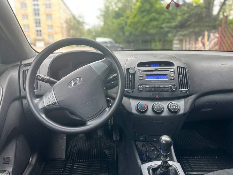 Hyundai elantra 2008 год

✅Двигатель: 1.6
✅Коробка: механическая
✅Пробег: 168.000км родной
✅1 Владелец

✅Машина в хорошем состоянии
✅Двигатель и коробка работают без нареканий
✅Машина своевременно обслуживалась
✅По автотеке одно дтп (бампер)
✅Стекла все родные, по кузову есть небольшие нюансы, на фото видно (гнилых мест нет).
✅Стеклоподьемники 4шт
✅Электрорегулировка зеркал
✅Ц\з, сигнализация
✅Кондиционер
✅Подогрев сиденийавтотека по запросу в лс или по номеру телефона.

Vin: kmhdu41bp8u487374
Автотека по запросу в лс или по номеру телефона.
Цена 690.000р
Тел. +79494290511
Осмотр донецк\макеевка. - фотография - 6