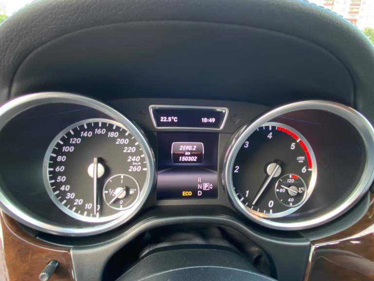 Марка ✅ mercedes gl 350
Мотор. ✅ 3.0 дизель
Коробка ✅атомат.
Пробег✅150000.
Цена✅4.350 тысяч рублей
Год✅2014
Авто в идеальном состоянии с оригинальным пробегом без дтп 1000% кузов в родном окрасе за исключением одной двери была царапина покрашена идеально. Авто обслуживали у официалов ключь авто до 2022 года все заказ наряды на руках. Салон также в идеальном состоянии всё соответствует пробегу. Проверка на любом сто только с радостью в авто уверен на 100 %. Я собственник все вопросы по телефону +79497257497. +79281818136 вотцап - фотография - 10