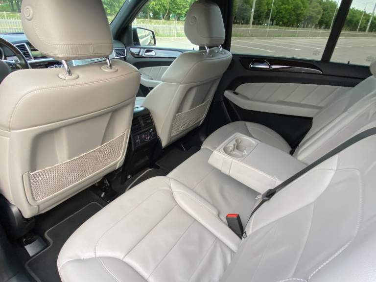Марка ✅ mercedes gl 350
Мотор. ✅ 3.0 дизель
Коробка ✅атомат.
Пробег✅150000.
Цена✅4.350 тысяч рублей
Год✅2014
Авто в идеальном состоянии с оригинальным пробегом без дтп 1000% кузов в родном окрасе за исключением одной двери была царапина покрашена идеально. Авто обслуживали у официалов ключь авто до 2022 года все заказ наряды на руках. Салон также в идеальном состоянии всё соответствует пробегу. Проверка на любом сто только с радостью в авто уверен на 100 %. Я собственник все вопросы по телефону +79497257497. +79281818136 вотцап - фотография - 9