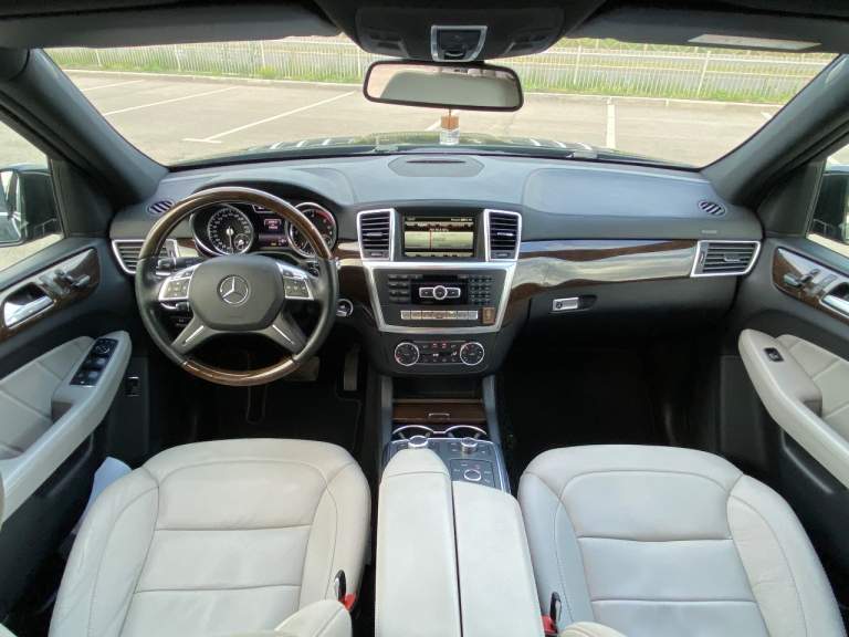 Марка ✅ mercedes gl 350
Мотор. ✅ 3.0 дизель
Коробка ✅атомат.
Пробег✅150000.
Цена✅4.350 тысяч рублей
Год✅2014
Авто в идеальном состоянии с оригинальным пробегом без дтп 1000% кузов в родном окрасе за исключением одной двери была царапина покрашена идеально. Авто обслуживали у официалов ключь авто до 2022 года все заказ наряды на руках. Салон также в идеальном состоянии всё соответствует пробегу. Проверка на любом сто только с радостью в авто уверен на 100 %. Я собственник все вопросы по телефону +79497257497. +79281818136 вотцап - фотография - 8